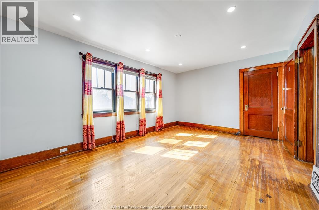 358 Partington, Windsor, Ontario  N9B 2N5 - Photo 35 - 26005880