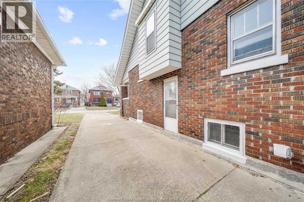 358 Partington, Windsor, Ontario  N9B 2N5 - Photo 47 - 26005880