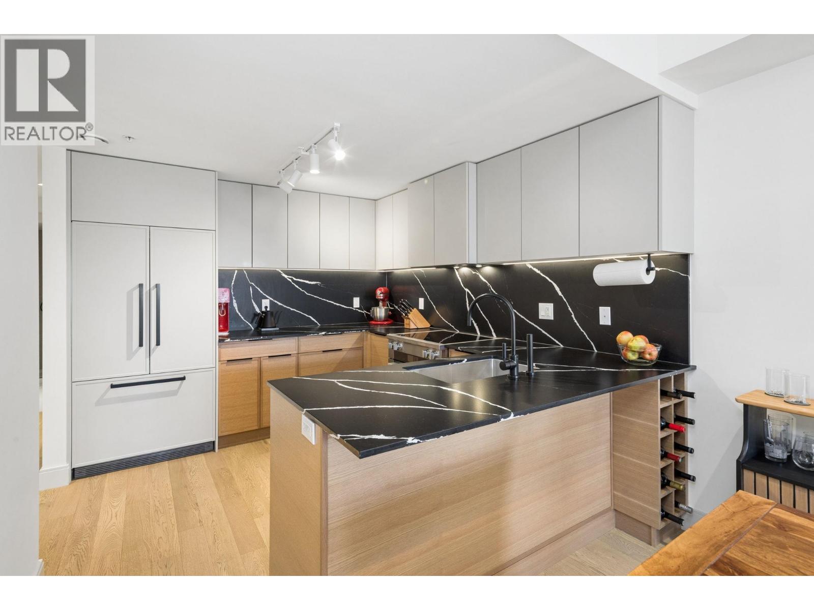 2 632 E 3rd Street, North Vancouver, British Columbia  V7L 0J1 - Photo 11 - R3102862