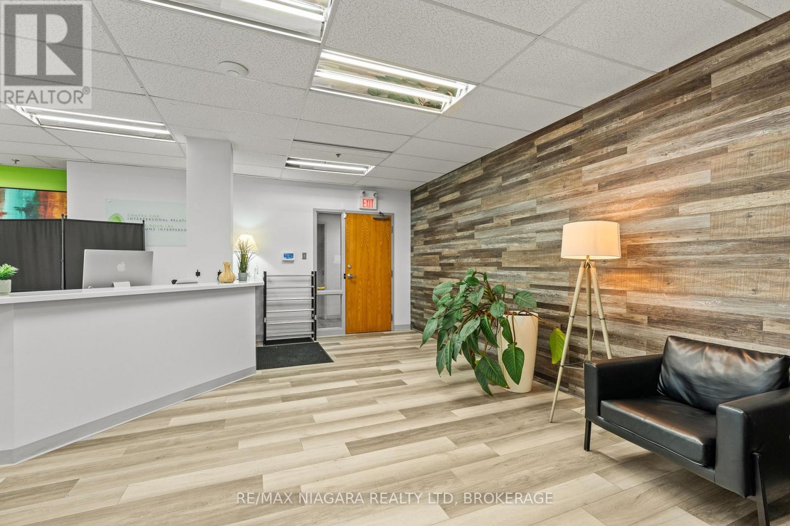 300 - 43 Church Street, St. Catharines, Ontario  L2R 7E1 - Photo 6 - X12915022