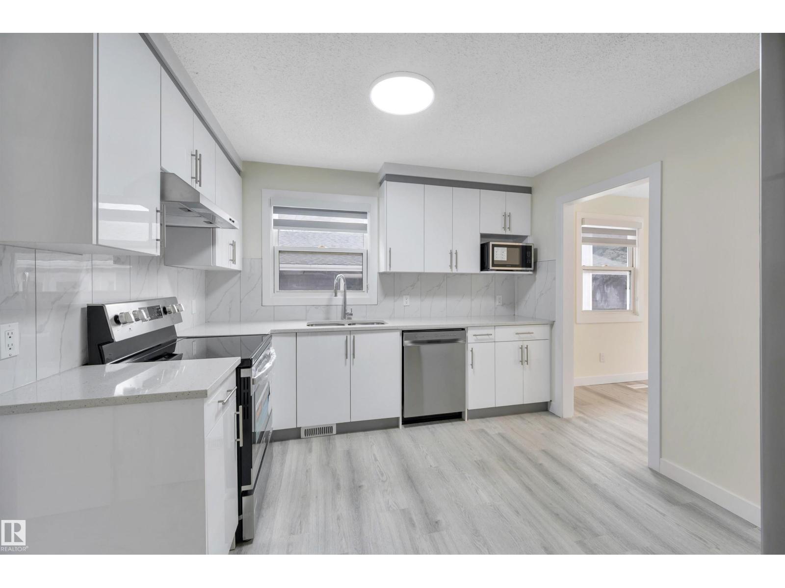 2010 46 St Nw, Edmonton, Alberta  T6L 2T5 - Photo 14 - E4478790