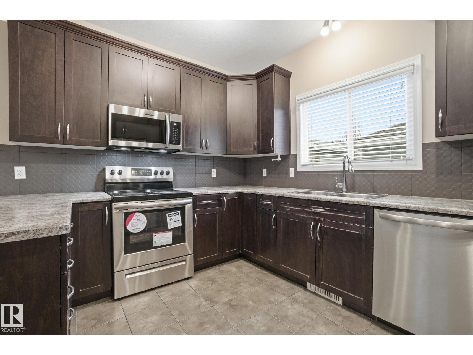 2011 72 St Sw, Edmonton, Alberta  T6X 0L5 - Photo 2 - E4478792