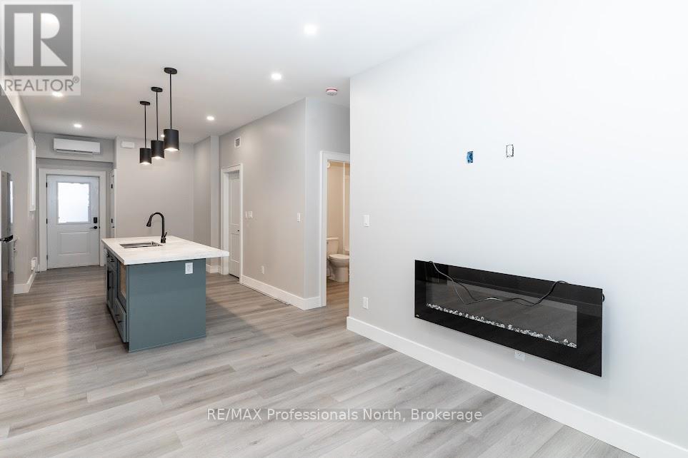 1b - 371 Muskoka Beach Road, Gravenhurst, Ontario  P1P 1M7 - Photo 10 - X12914902