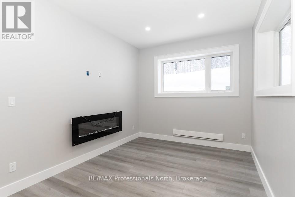 1b - 371 Muskoka Beach Road, Gravenhurst, Ontario  P1P 1M7 - Photo 12 - X12914902