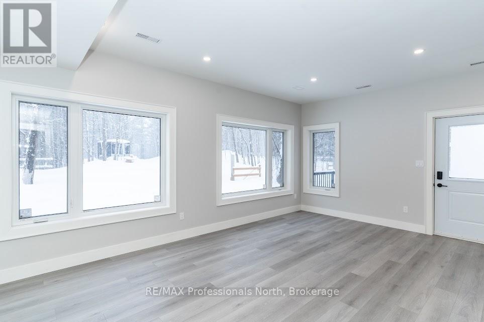 2a - 371 Muskoka Beach Road, Gravenhurst, Ontario  P1P 1M7 - Photo 11 - X12914912