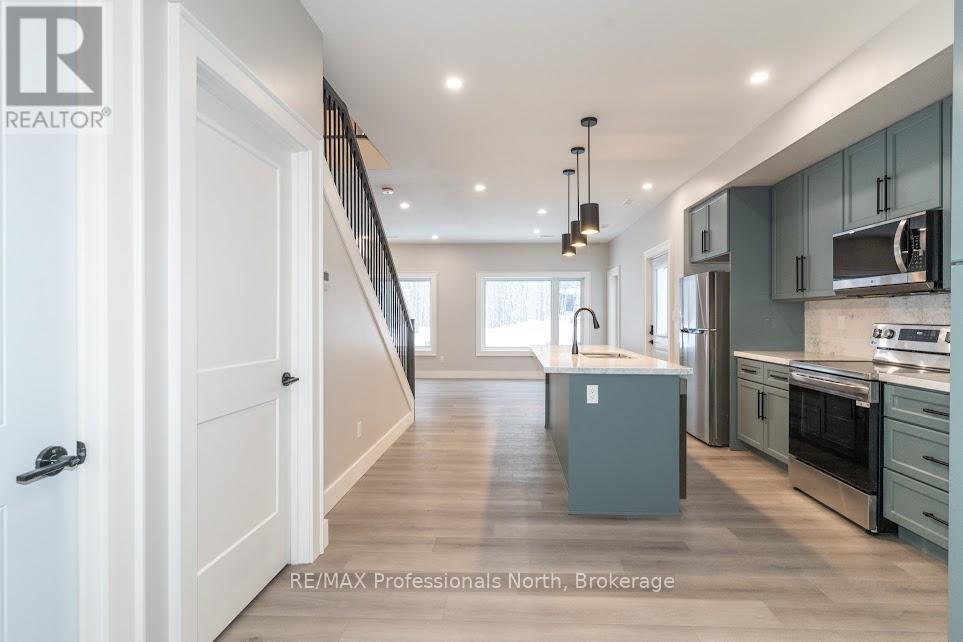 2a - 371 Muskoka Beach Road, Gravenhurst, Ontario  P1P 1M7 - Photo 4 - X12914912