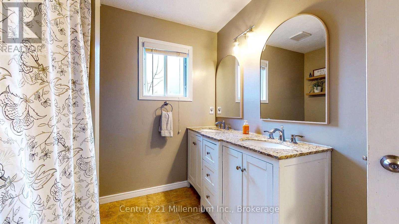 61 Albery Court, Meaford, Ontario  N4L 1J8 - Photo 23 - X12914934