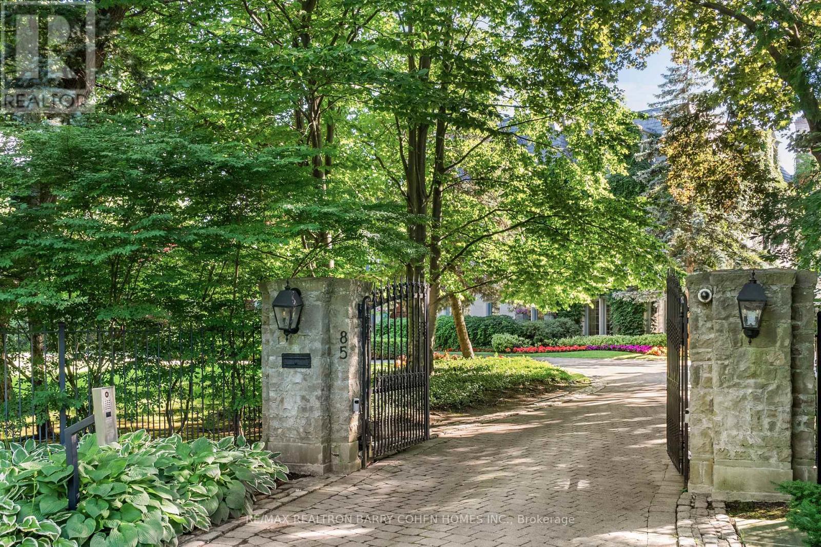 85 The Bridle Path, Toronto (Bridle Path-Sunnybrook-York Mills), Ontario  M3C 2P1 - Photo 2 - C12914986