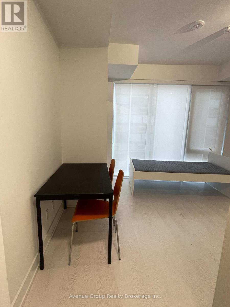 1810 - 308 Jarvis Street, Toronto, Ontario  M5B 0E3 - Photo 5 - C12914996