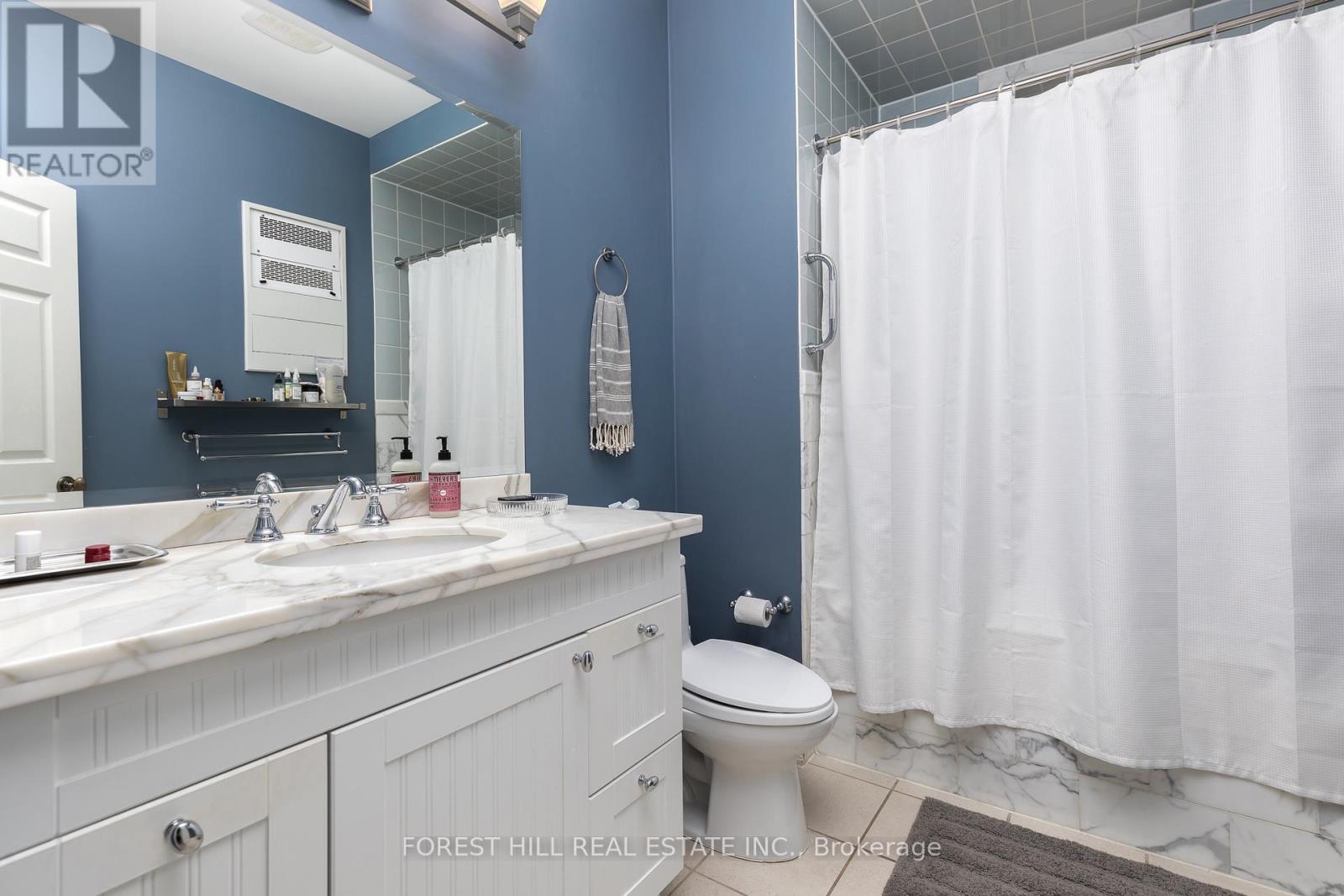 3 - 105 Balmoral Avenue, Toronto, Ontario  M4V 1J5 - Photo 11 - C12915044