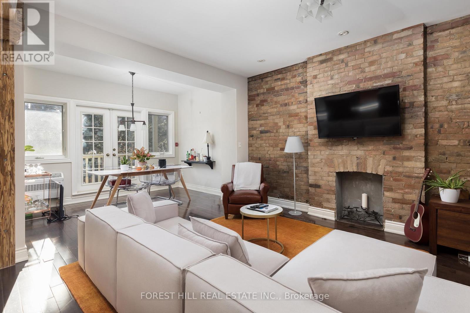 3 - 105 Balmoral Avenue, Toronto, Ontario  M4V 1J5 - Photo 2 - C12915044