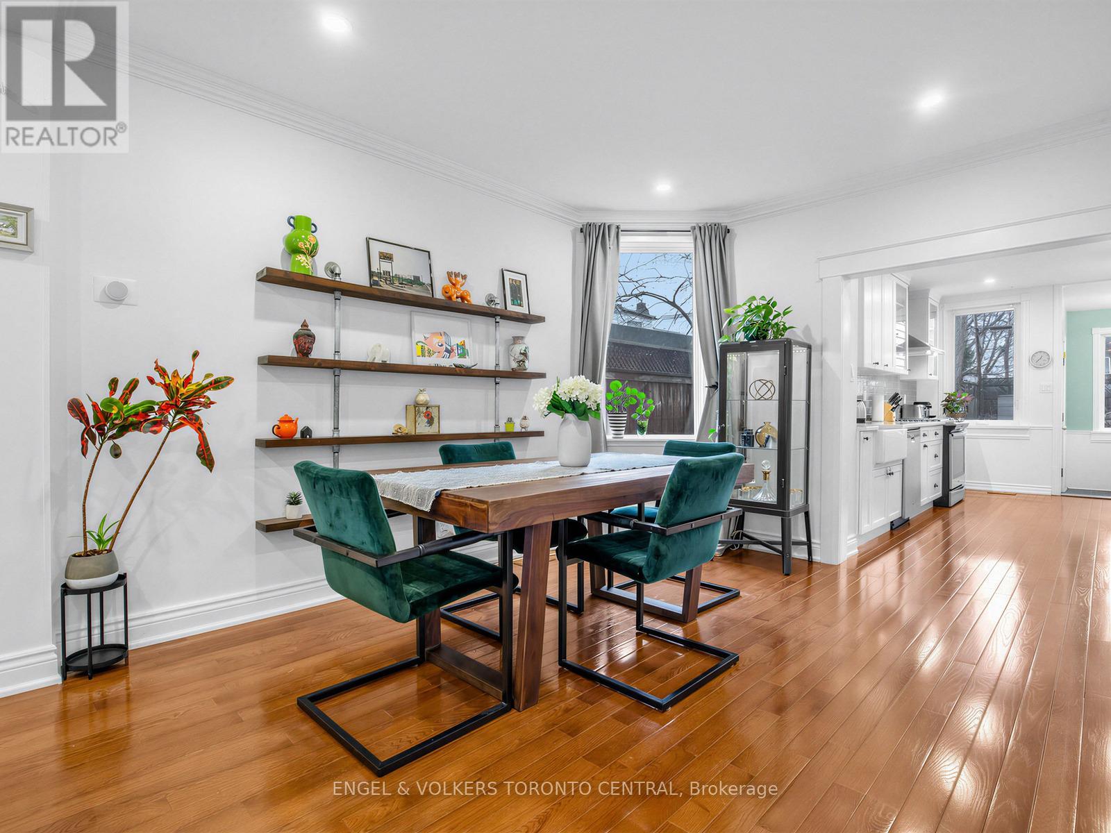 4 Felstead Avenue, Toronto, Ontario  M4J 1G2 - Photo 4 - E12914978