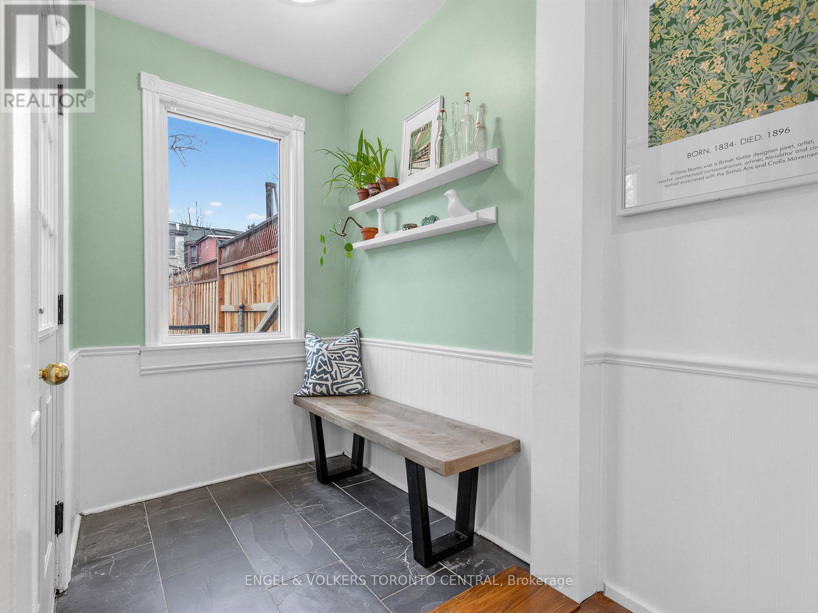 4 Felstead Avenue, Toronto, Ontario  M4J 1G2 - Photo 7 - E12914978