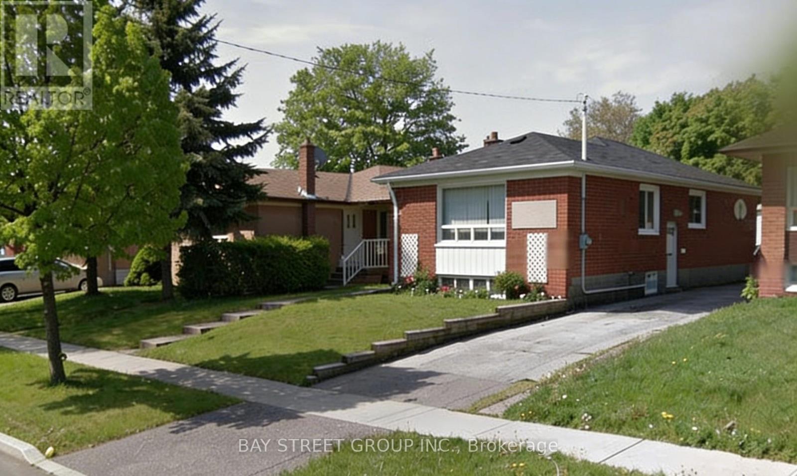 106 WYE VALLEY ROAD, Toronto, Ontario