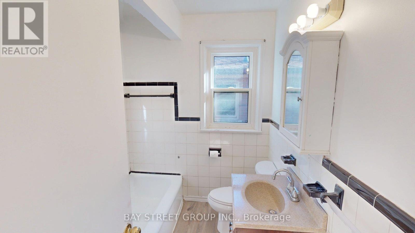 106 Wye Valley Road, Toronto, Ontario  M1P 2A8 - Photo 16 - E12914998