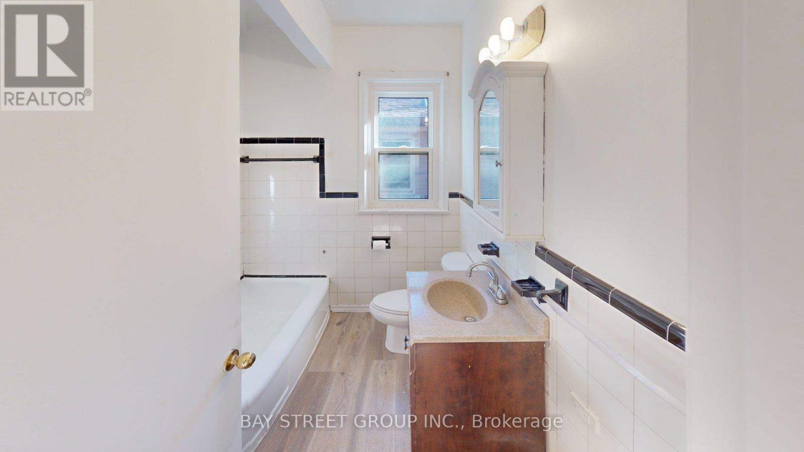 106 Wye Valley Road, Toronto, Ontario  M1P 2A8 - Photo 17 - E12914998