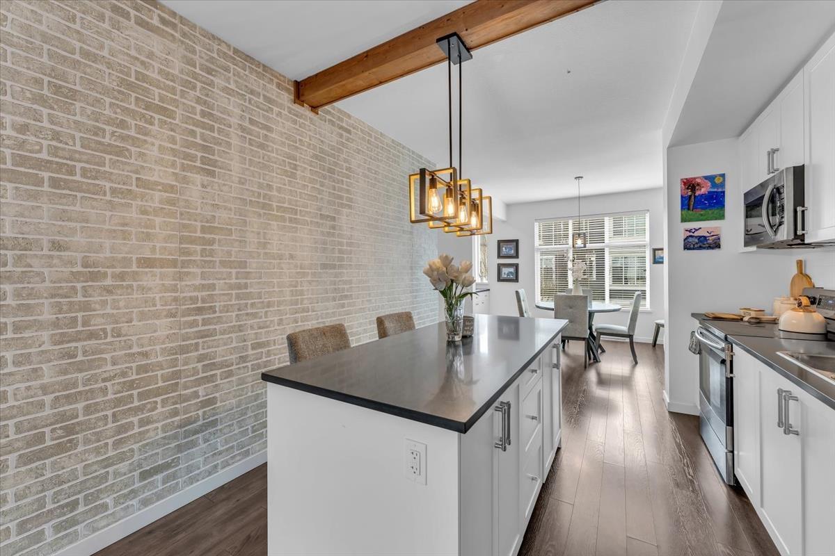 32 18681 68 Avenue, Surrey, British Columbia  V4N 6P3 - Photo 1 - R3101844