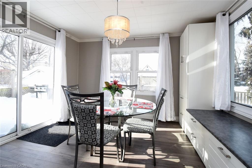 302 East 27th Street, Hamilton, Ontario  L8V 3G6 - Photo 6 - 40814530