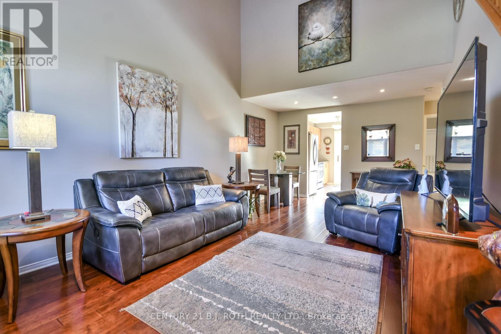 3 - 358 Little Avenue, Barrie, Ontario  L4N 2Z6 - Photo 3 - S12915002