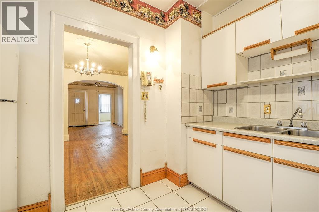 543-545 Giles Boulevard East, Windsor, Ontario  N9A 4E1 - Photo 10 - 26006089