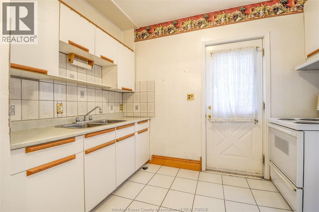 543-545 Giles Boulevard East, Windsor, Ontario  N9A 4E1 - Photo 8 - 26006089