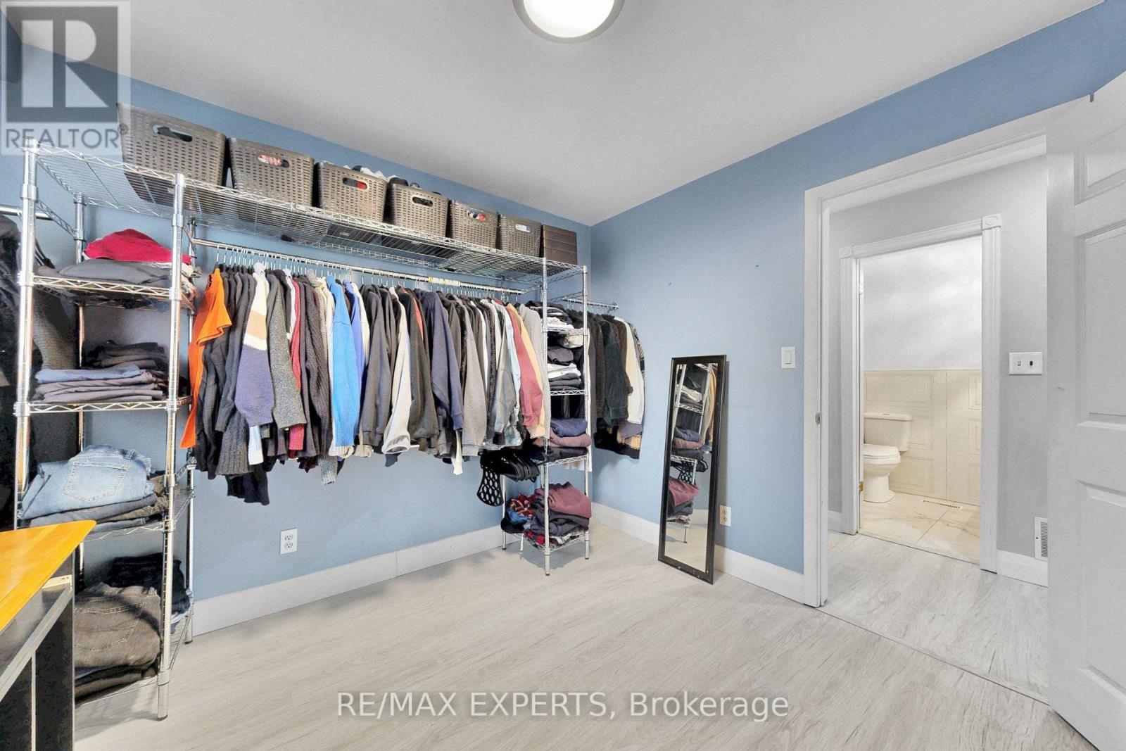 1149 Shadeland Drive, Mississauga, Ontario  L5C 1P2 - Photo 25 - W12914916