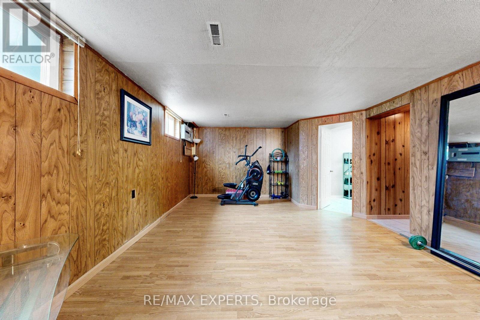 1149 Shadeland Drive, Mississauga, Ontario  L5C 1P2 - Photo 38 - W12914916