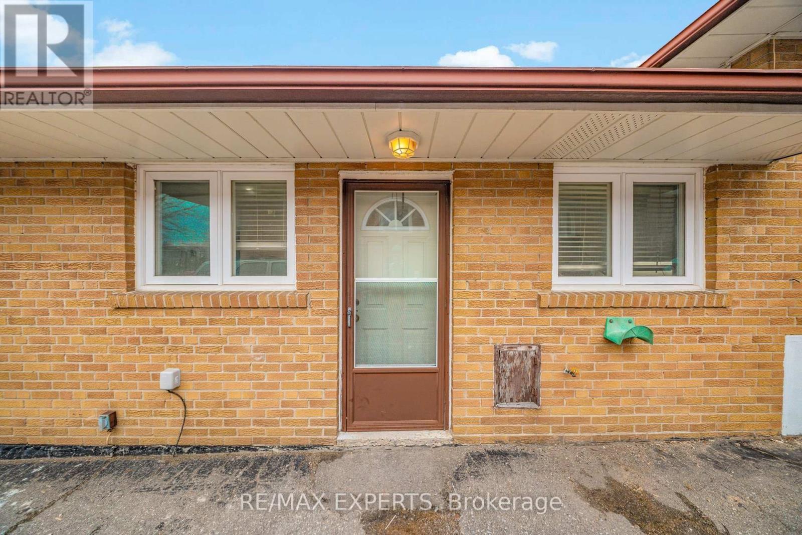 1149 Shadeland Drive, Mississauga, Ontario  L5C 1P2 - Photo 42 - W12914916