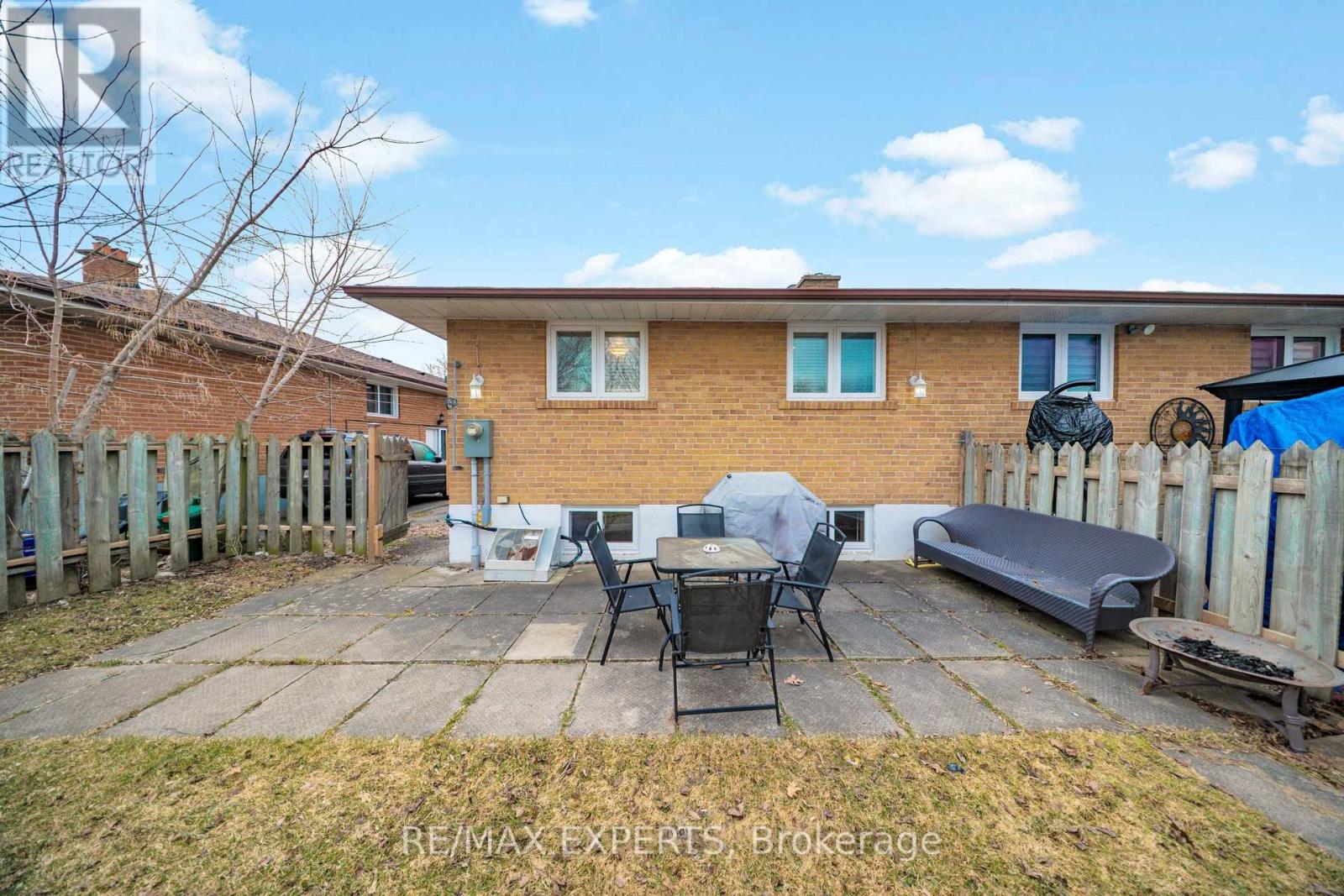 1149 Shadeland Drive, Mississauga, Ontario  L5C 1P2 - Photo 49 - W12914916