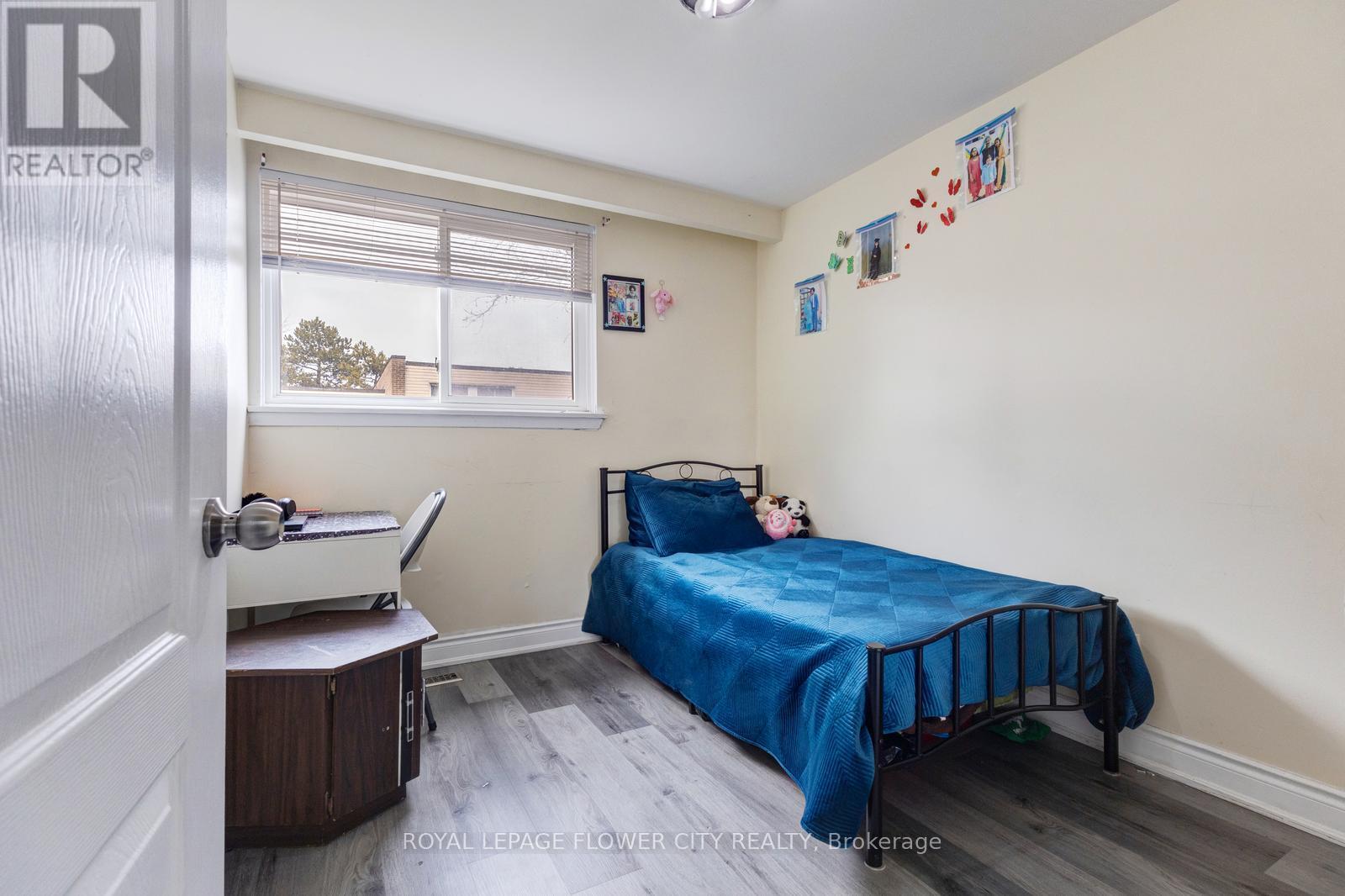 19 - 435 Silverstone Drive, Toronto, Ontario  M9V 3K7 - Photo 30 - W12914922