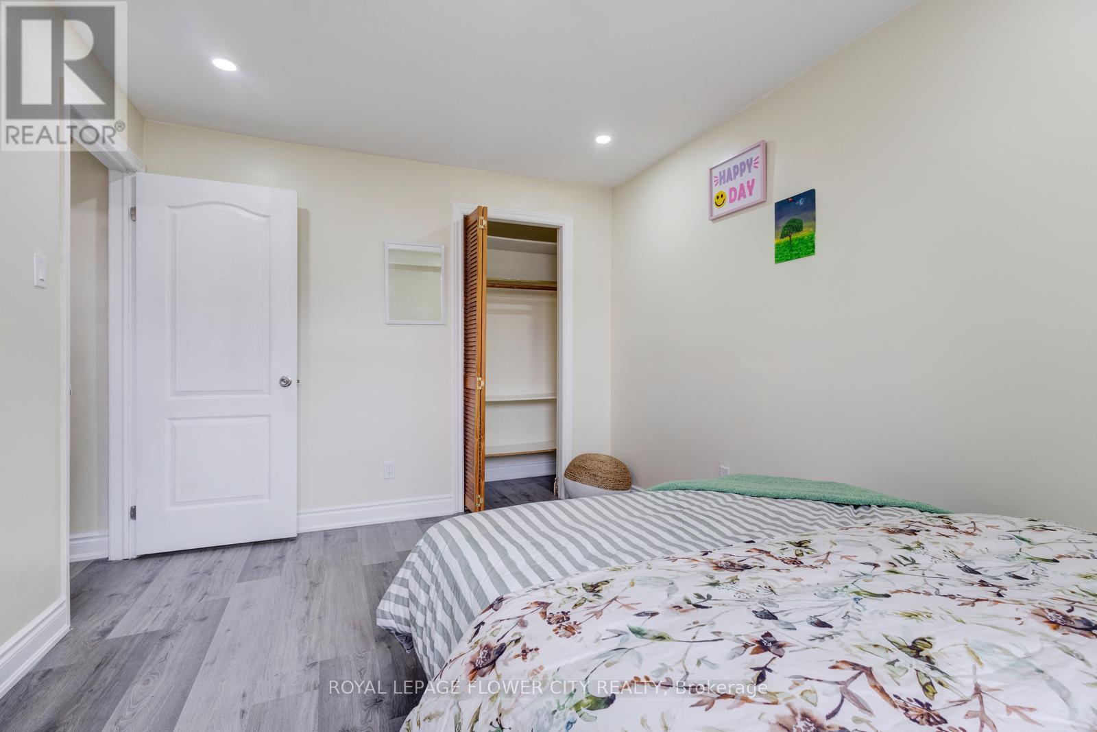 19 - 435 Silverstone Drive, Toronto, Ontario  M9V 3K7 - Photo 35 - W12914922