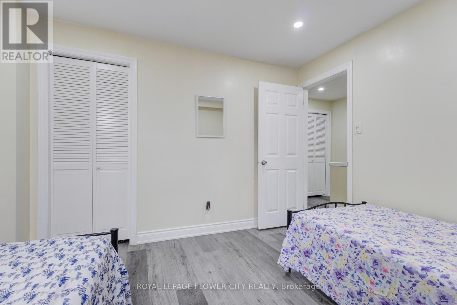 19 - 435 Silverstone Drive, Toronto, Ontario  M9V 3K7 - Photo 39 - W12914922