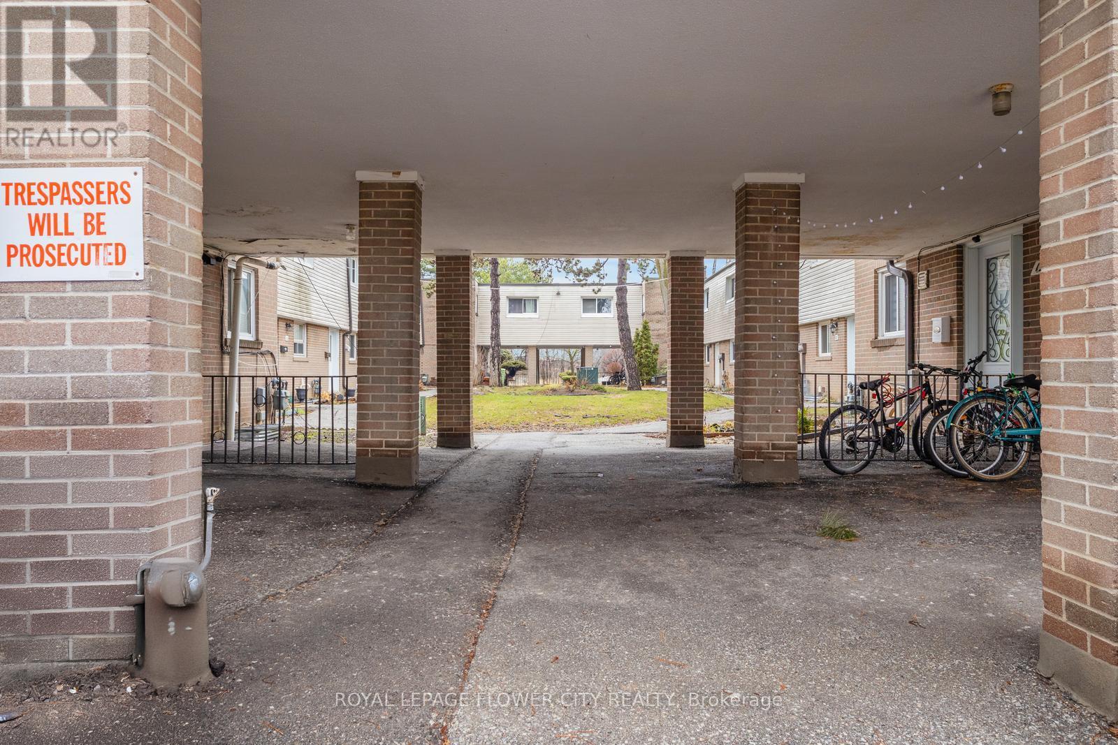 19 - 435 Silverstone Drive, Toronto, Ontario  M9V 3K7 - Photo 4 - W12914922