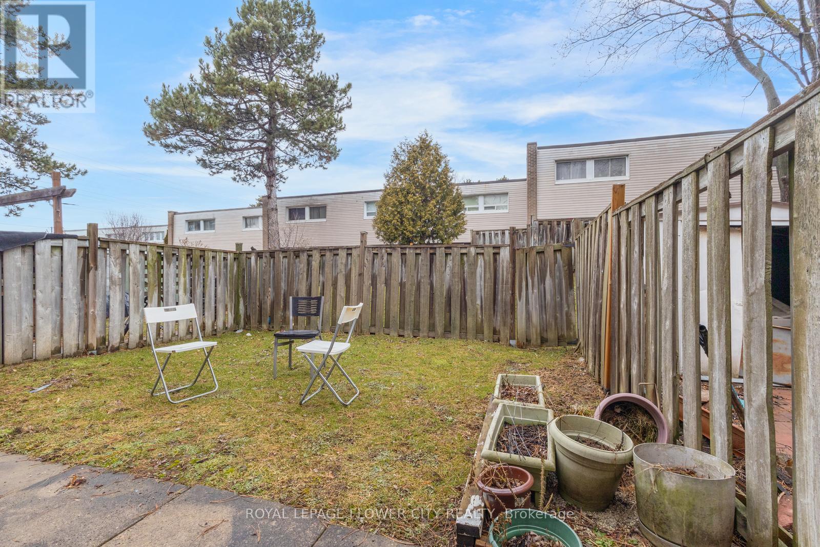 19 - 435 Silverstone Drive, Toronto, Ontario  M9V 3K7 - Photo 48 - W12914922