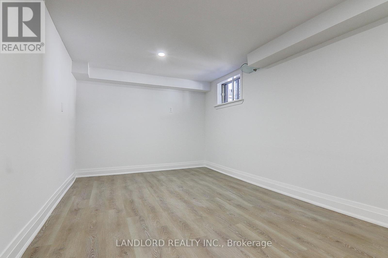 Lower - 130 Lambton Avenue, Toronto, Ontario  M6N 2S9 - Photo 20 - W12914954