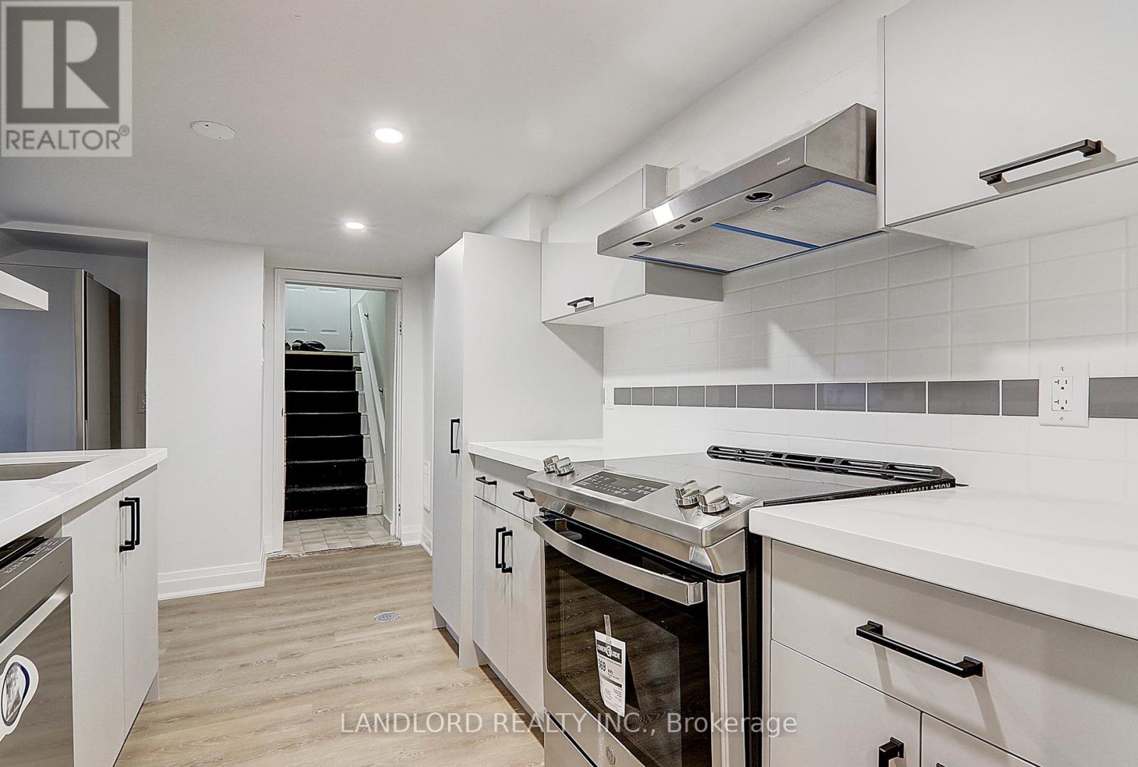 Lower - 130 Lambton Avenue, Toronto, Ontario  M6N 2S9 - Photo 3 - W12914954