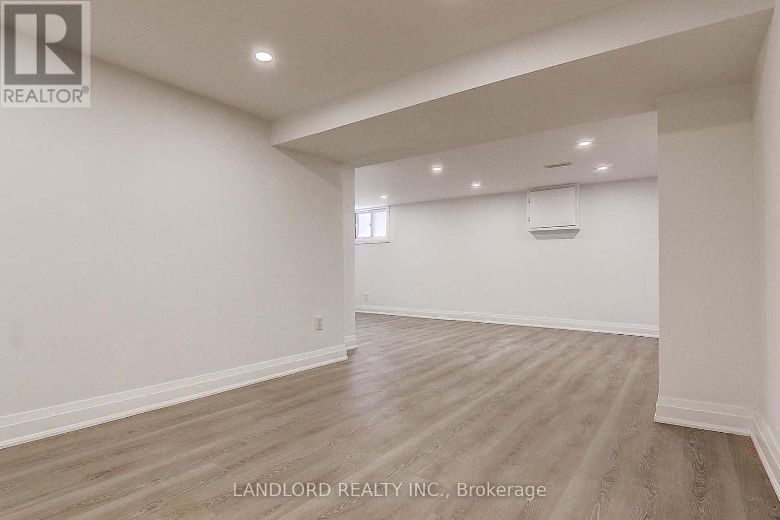 Lower - 130 Lambton Avenue, Toronto, Ontario  M6N 2S9 - Photo 9 - W12914954