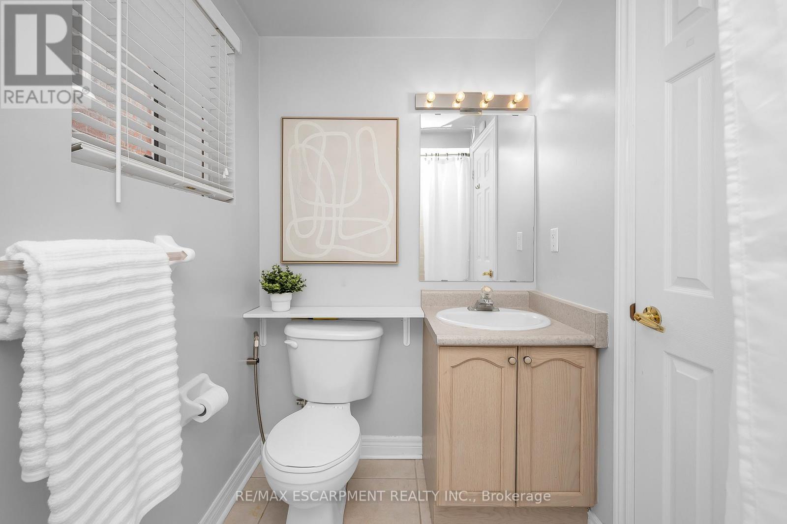 2546 Nichols Drive, Oakville, Ontario  L6H 7L3 - Photo 26 - W12914982