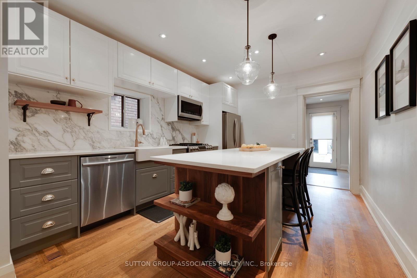 1031 ST CLARENS AVENUE, Toronto, Ontario