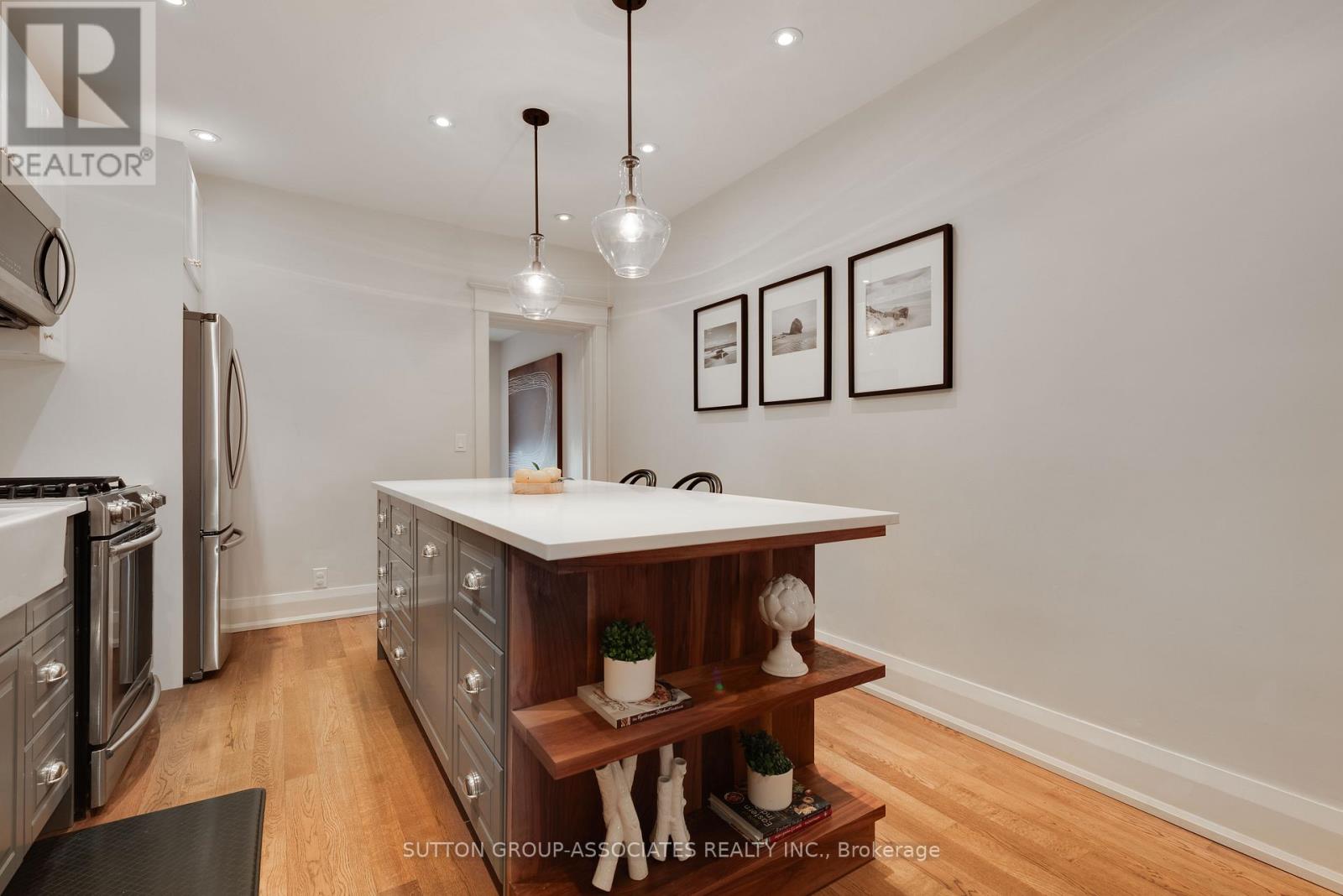 1031 St Clarens Avenue, Toronto, Ontario  M6H 3X8 - Photo 11 - W12915008