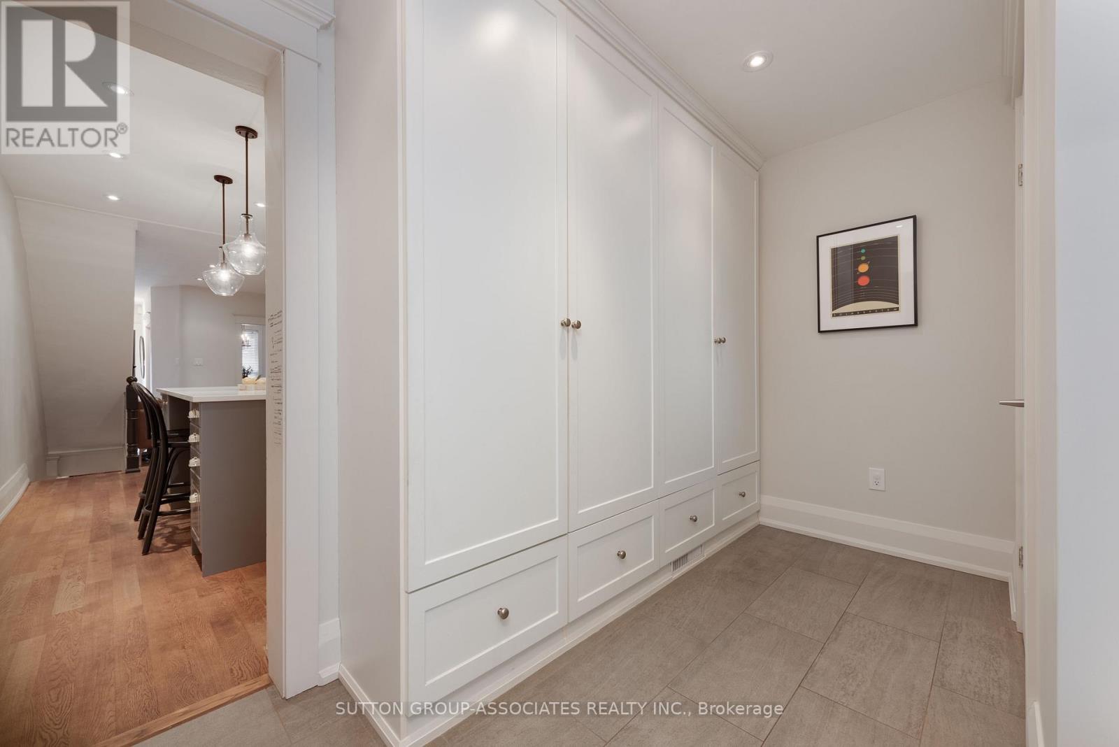 1031 St Clarens Avenue, Toronto, Ontario  M6H 3X8 - Photo 15 - W12915008