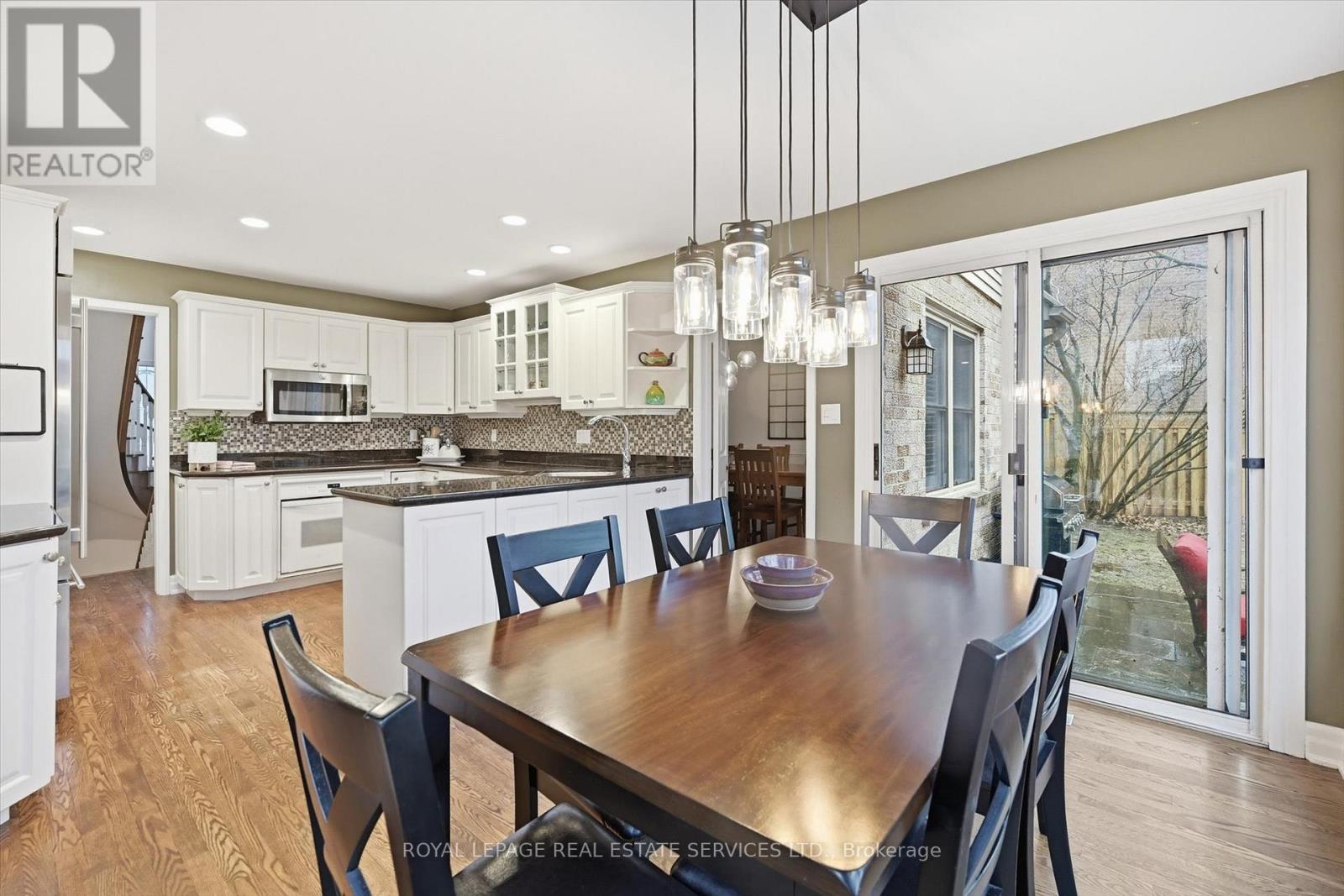 1100 Oakery Woods Place, Oakville, Ontario  L6M 2C1 - Photo 10 - W12915012