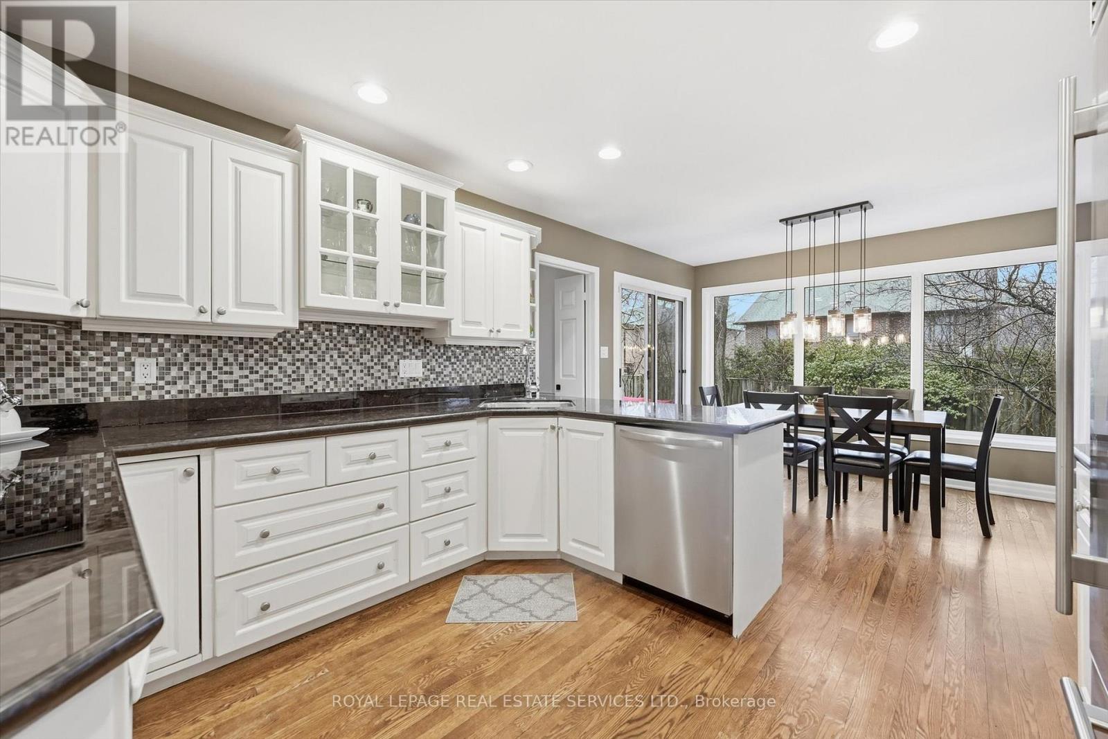 1100 Oakery Woods Place, Oakville, Ontario  L6M 2C1 - Photo 12 - W12915012