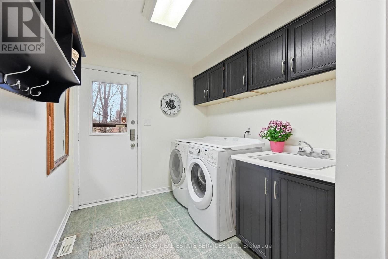 1100 Oakery Woods Place, Oakville, Ontario  L6M 2C1 - Photo 19 - W12915012