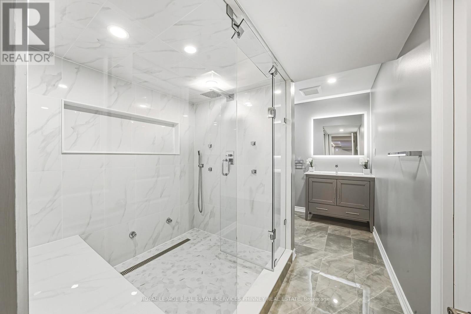 197 Nottingham Forest Road, Bradford West Gwillimbury, Ontario  L3Z 0H2 - Photo 32 - N12784608