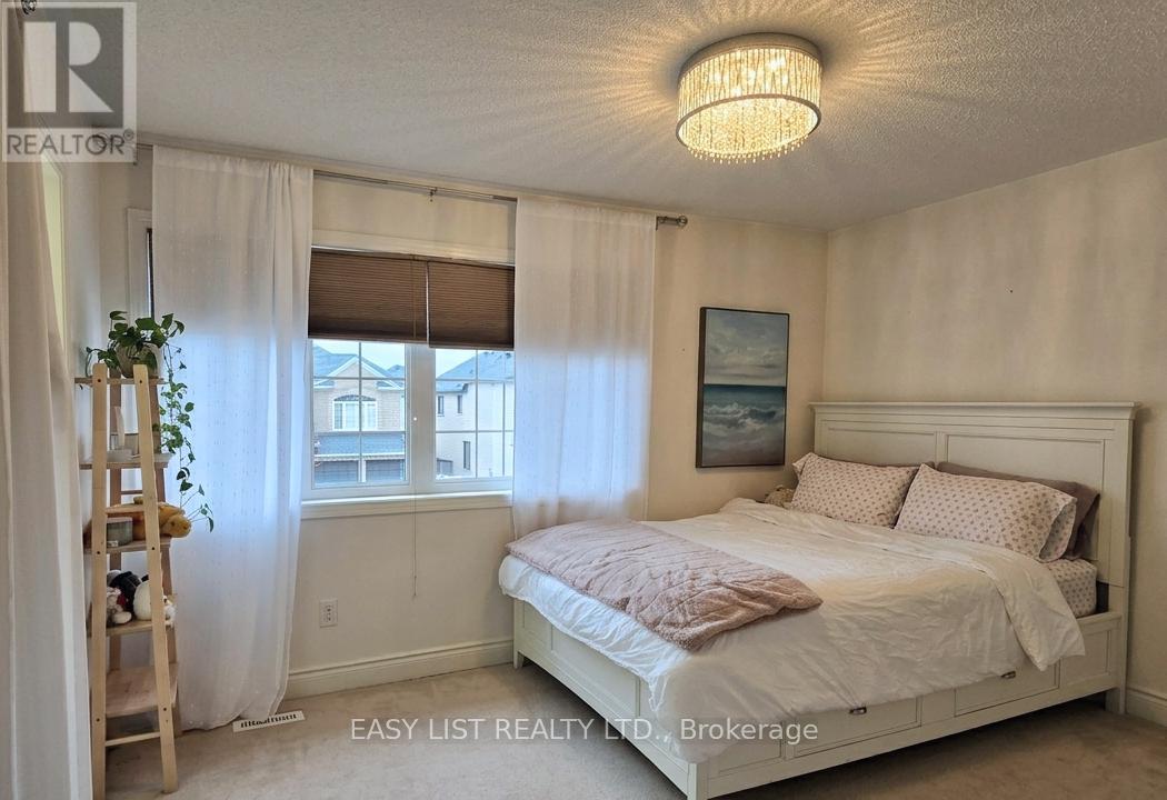 374 Dowson Loop, Newmarket, Ontario  L3X 3G3 - Photo 16 - N12912314