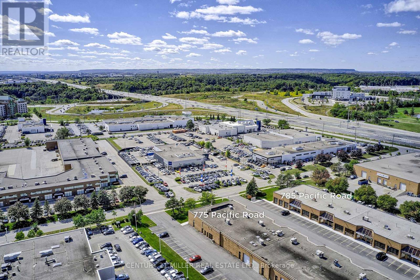 33 - 775 PACIFIC ROAD, Oakville, Ontario