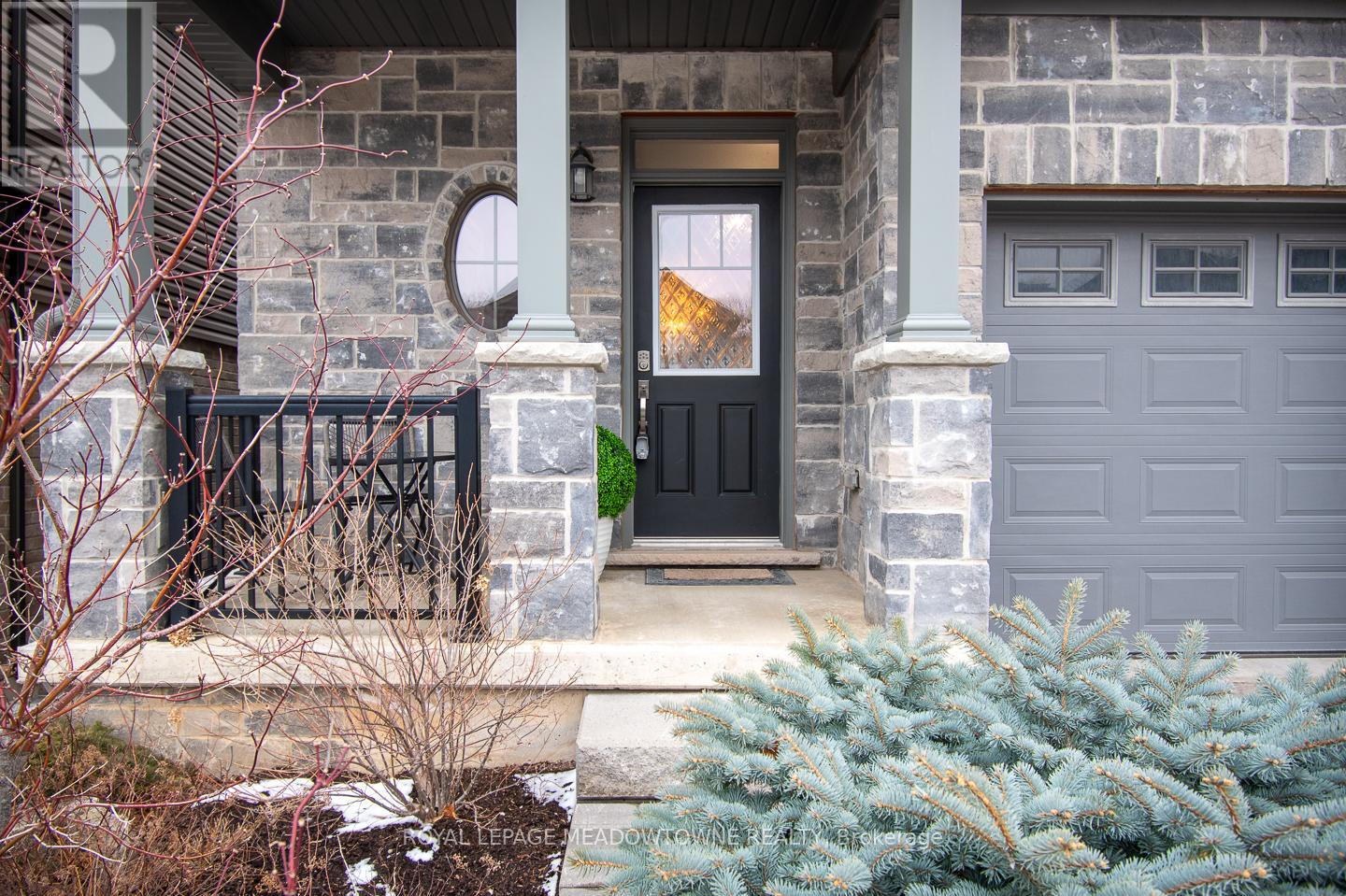 4035 Stadelbauer Drive, Lincoln, Ontario  L3J 0S5 - Photo 3 - X12914906