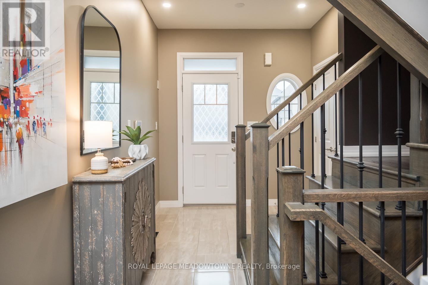 4035 Stadelbauer Drive, Lincoln, Ontario  L3J 0S5 - Photo 6 - X12914906