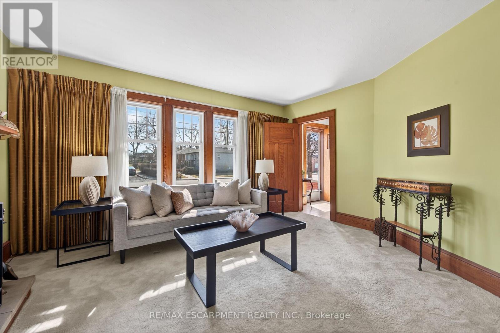 257 Queensdale Avenue E, Hamilton, Ontario  L9A 1L3 - Photo 8 - X12914908